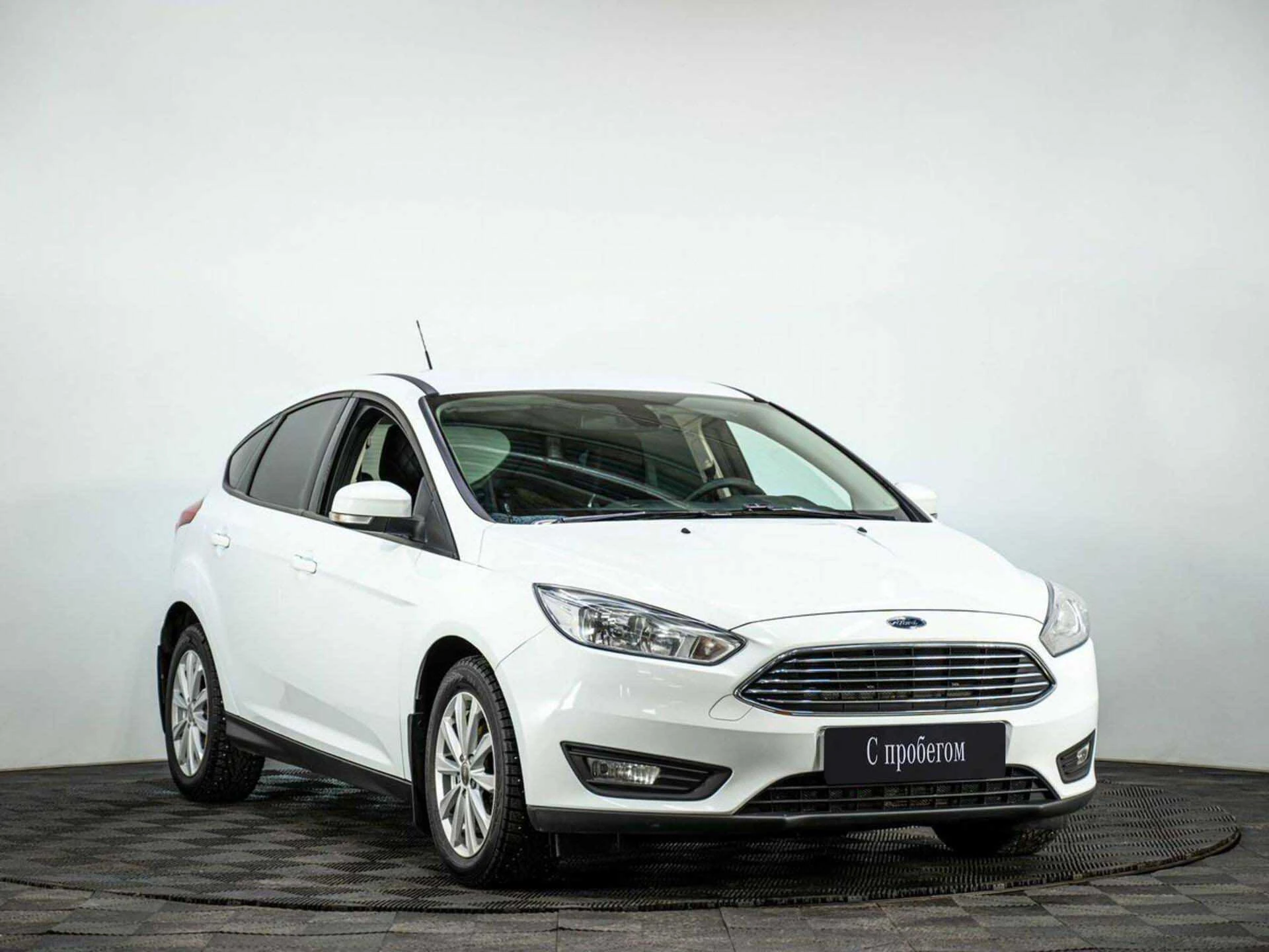 FORD FOCUS, Белый, 2019, Робот, 125 л.с., цена от 876 800 руб.