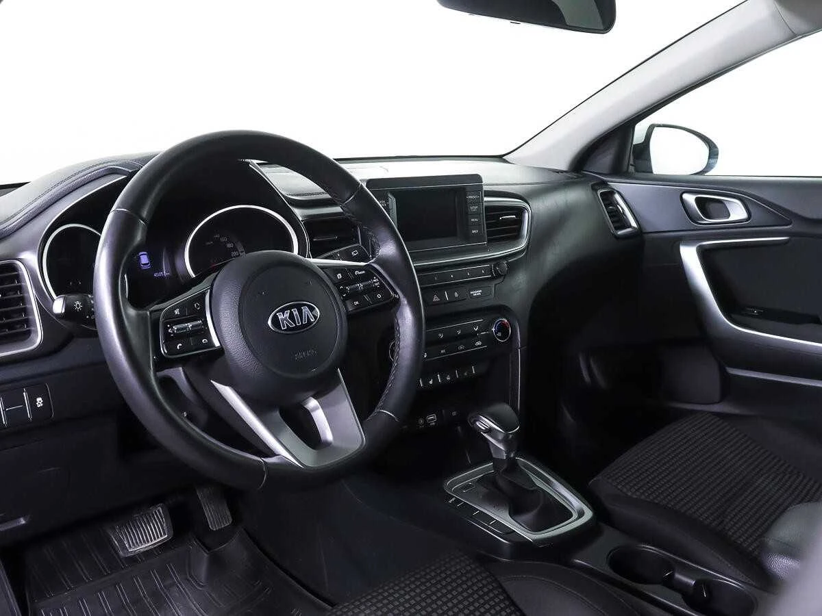 KIA CEED, Белый, 2019, Автоматическая, 128 л.с., цена от 1 160 000 руб.