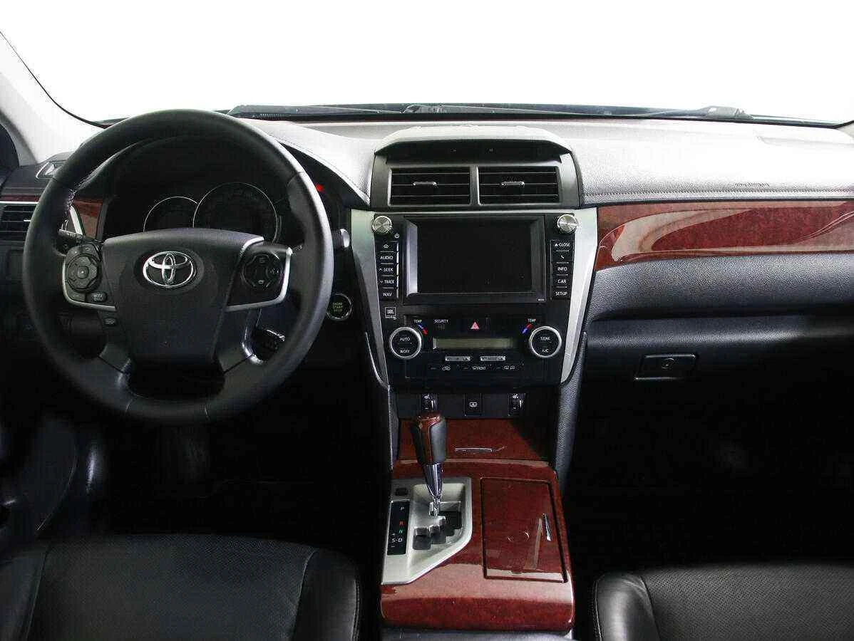 Toyota Camry, Черный, 2014, Автоматическая, 148 л.с., цена от 895 000 руб.