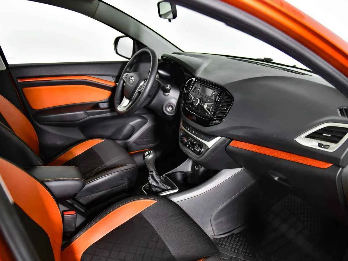 LADA Vesta SW Cross, Оранжевый, 2020, Механическая, 106 л.с., цена от 855 000 руб.