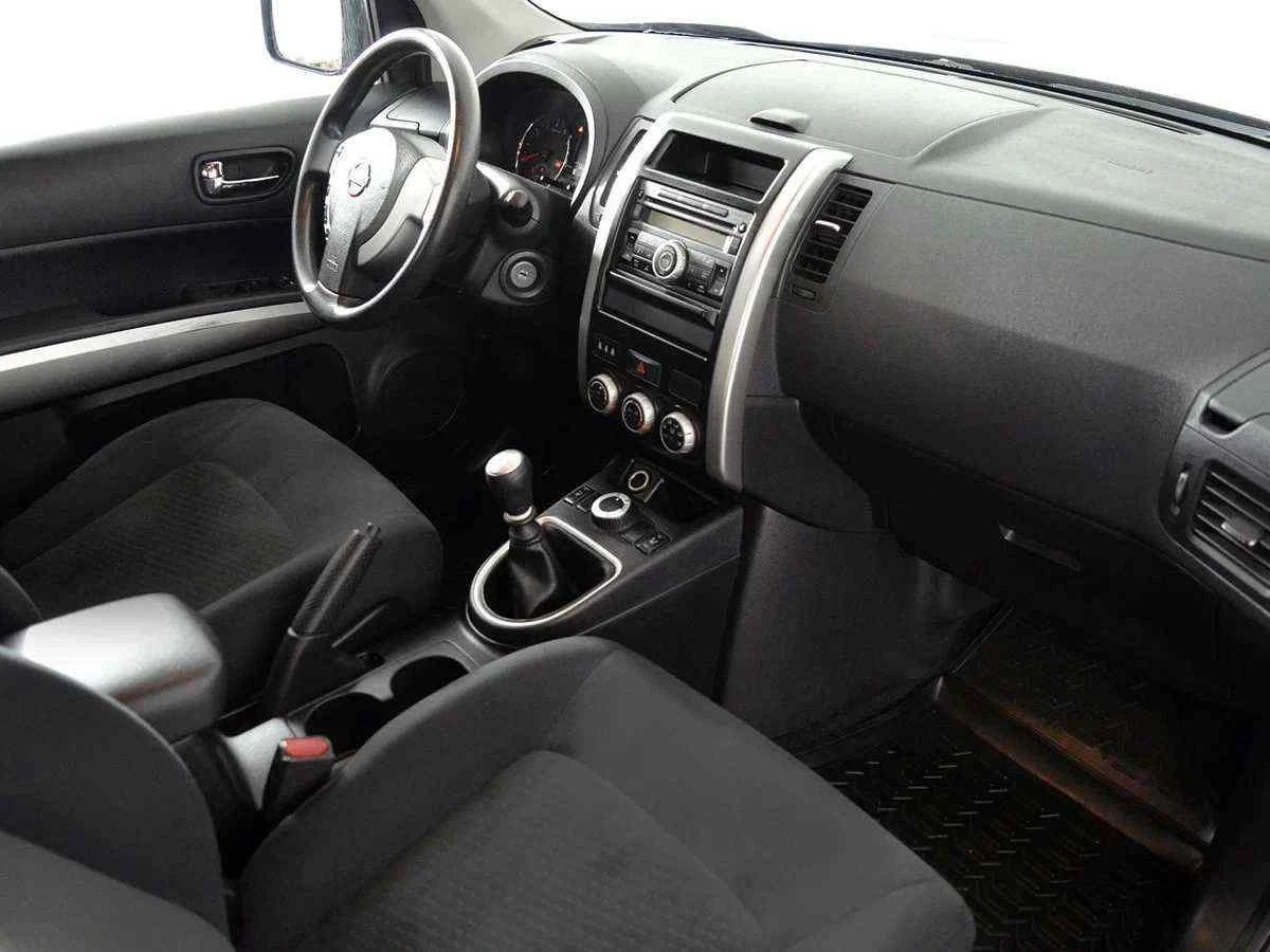 Nissan X-Trail, Черный, 2011, Механическая, 141 л.с., цена от 655 000 руб.