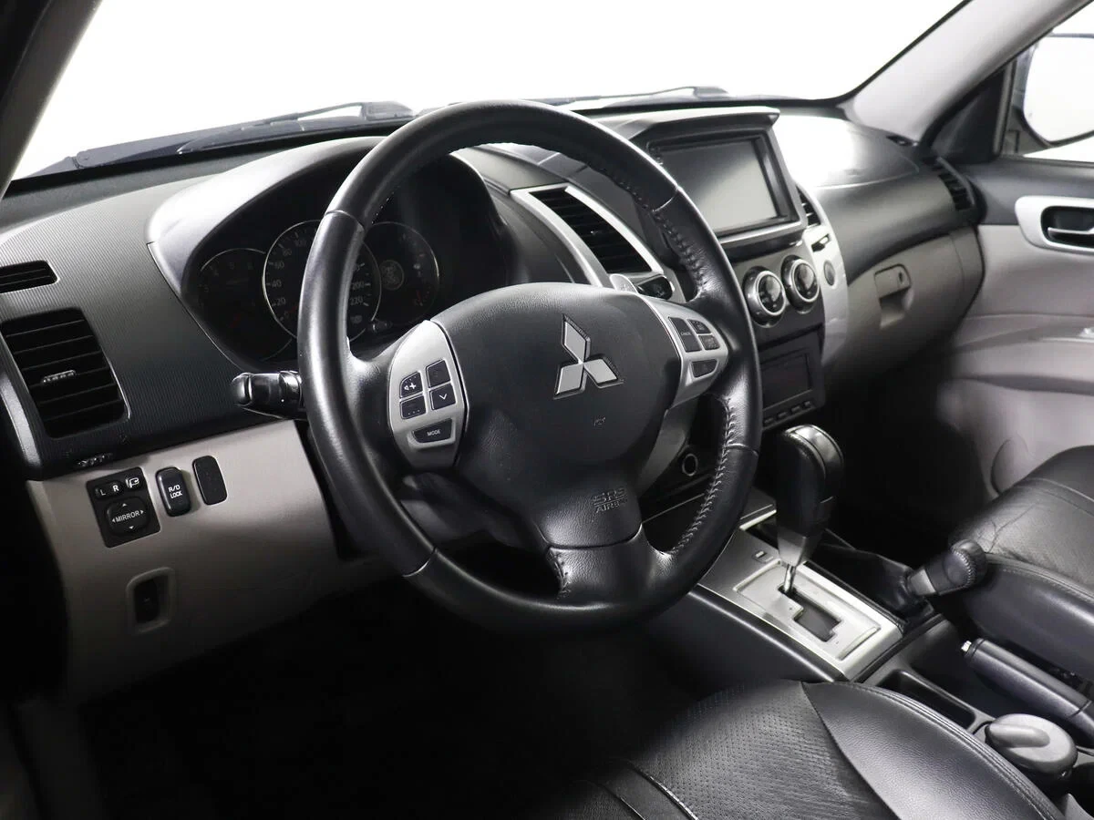 Mitsubishi Pajero Sport, Коричневый, 2013, Автоматическая, 178 л.с., цена от 1 259 000 руб.