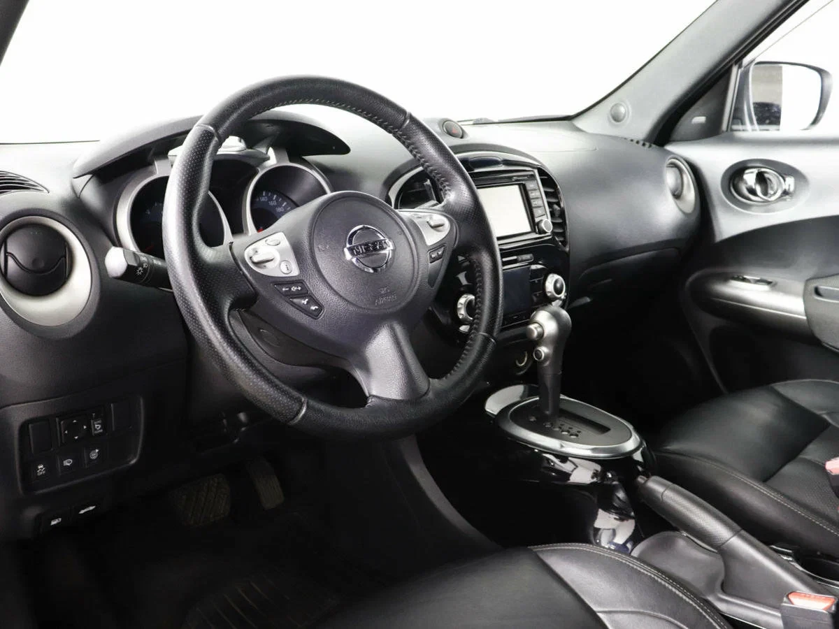 Nissan Juke, Серебряный, 2014, Вариатор, 117 л.с., цена от 820 000 руб.