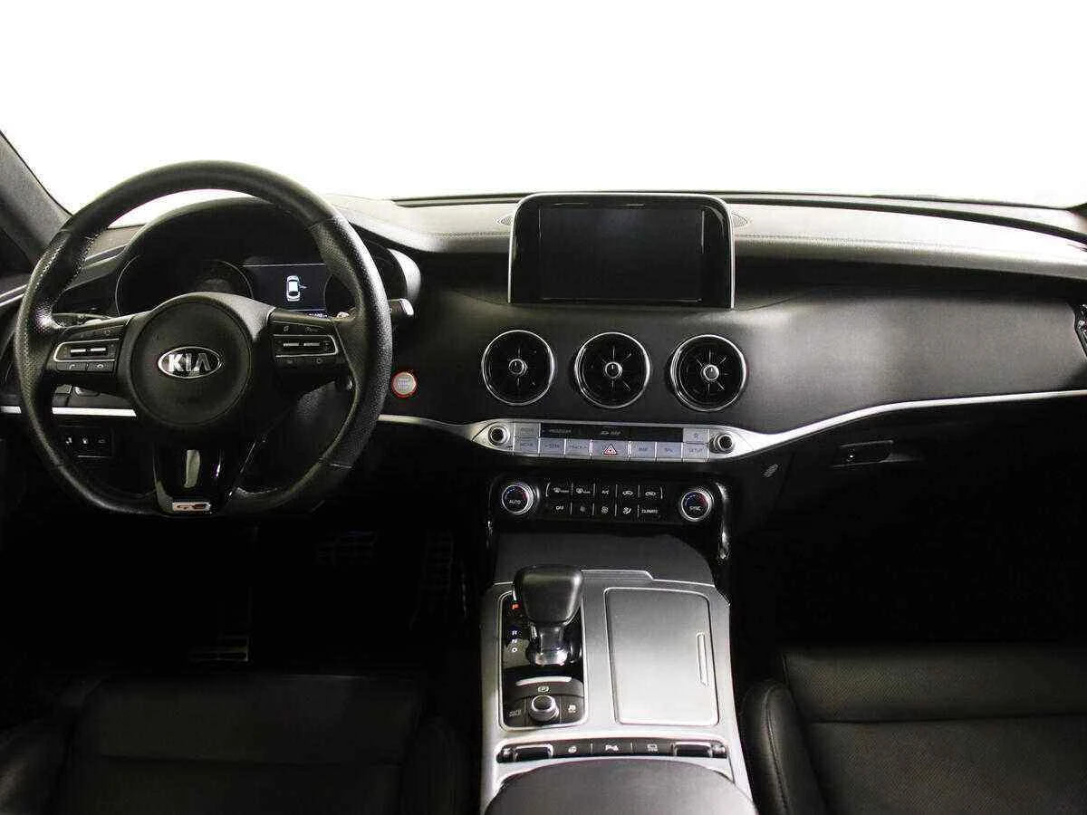 KIA Stinger, Фиолетовый, 2018, Автоматическая, 247 л.с., цена от 1 920 000 руб.