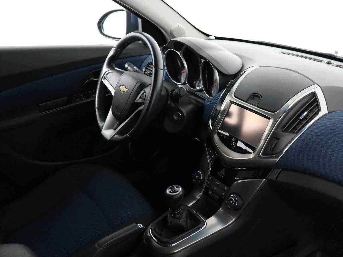 Chevrolet Cruze, Синий, 2015, Механическая, 109 л.с., цена от 495 720 руб.