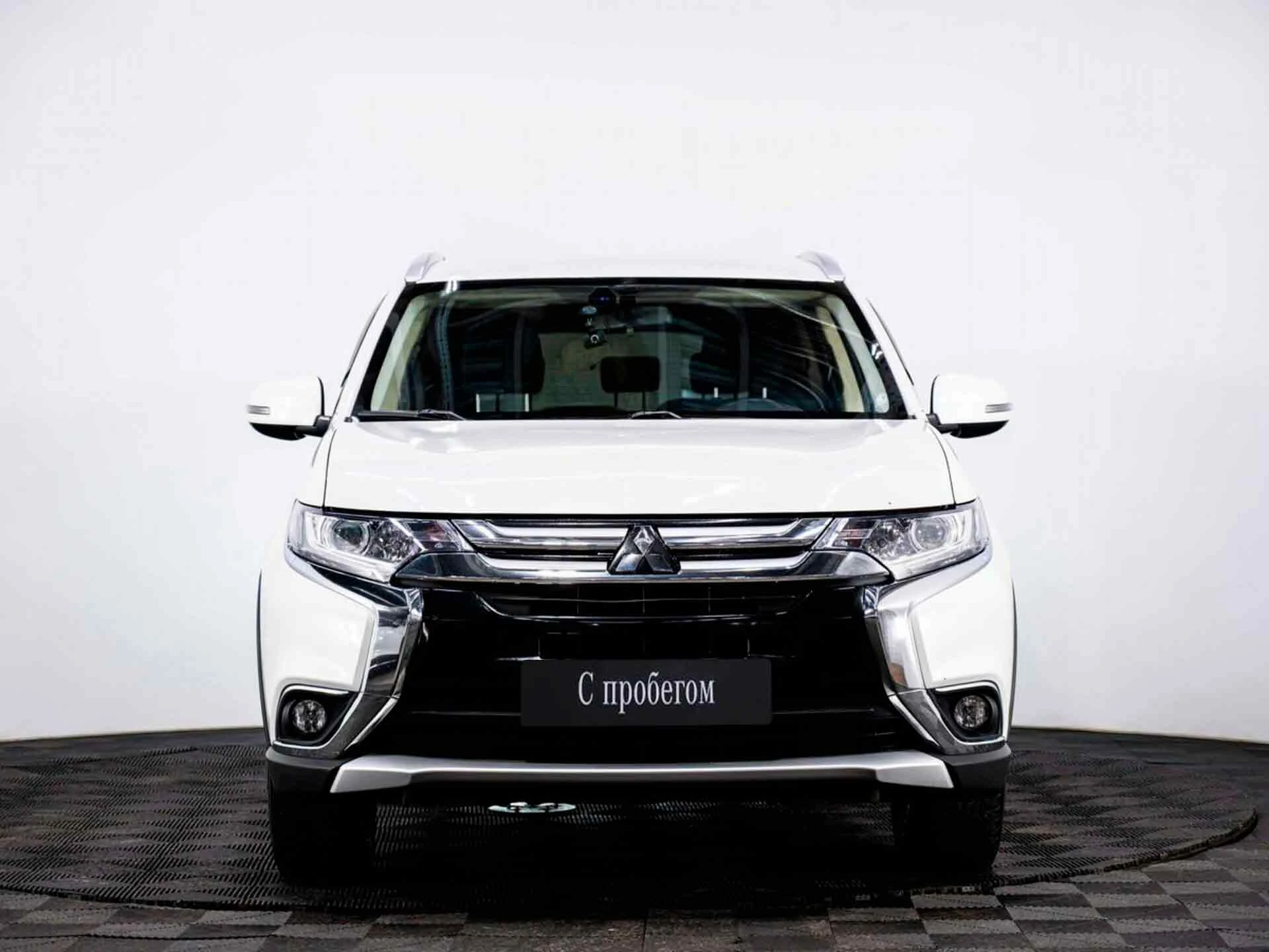 MITSUBISHI OUTLANDER, Белый, 2018, Вариатор, 146 л.с., цена от 1 336 000 руб.