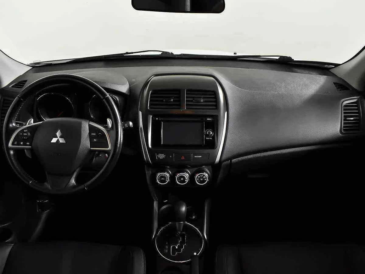 Mitsubishi ASX, Белый, 2013, Вариатор, 140 л.с., цена от 660 000 руб.