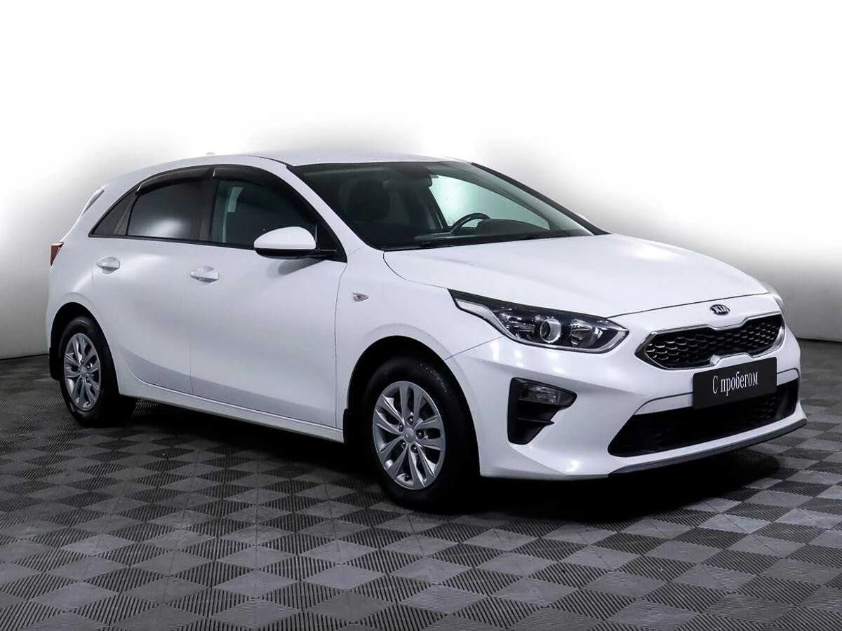 KIA CEED, Белый, 2018, Автоматическая, 128 л.с., цена от 928 000 руб.