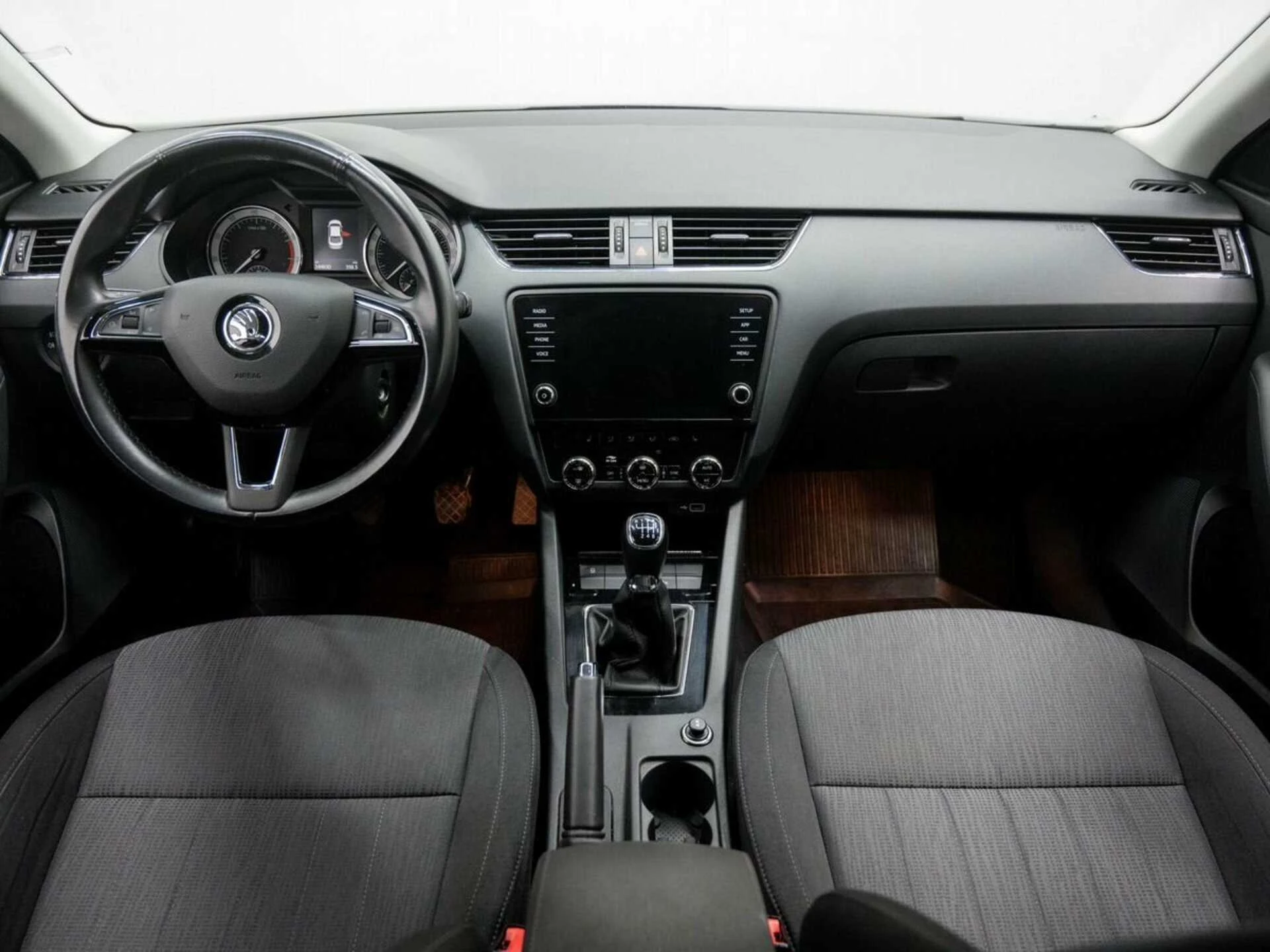 SKODA OCTAVIA, Синий, 2018, Механическая, 180 л.с., цена от 1 152 000 руб.