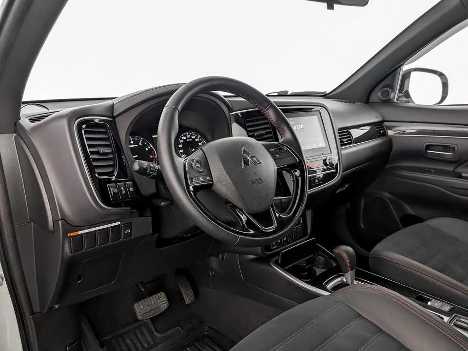 MITSUBISHI OUTLANDER, Белый, 2022, Вариатор, 146 л.с., цена от 1 984 000 руб.