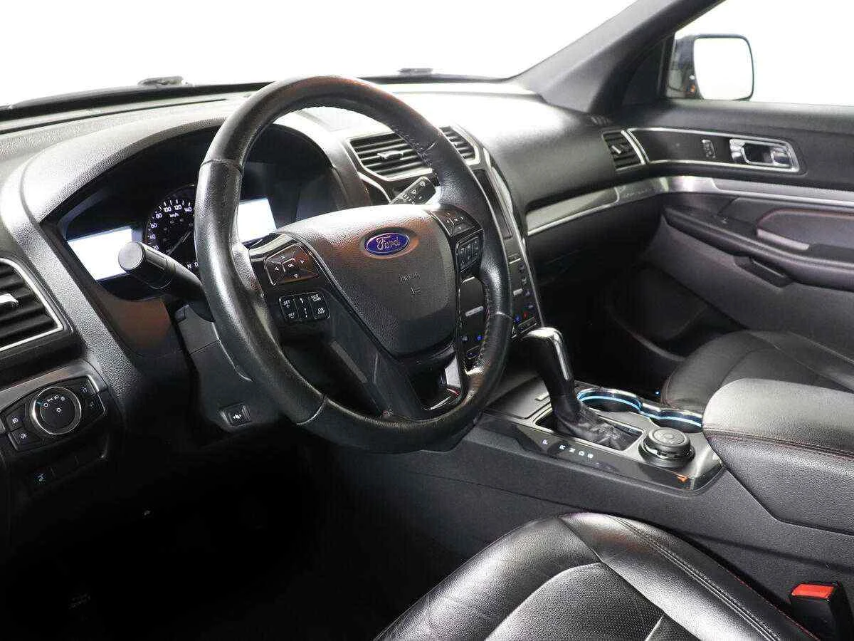 Ford Explorer, Серый, 2016, Автоматическая, 249 л.с., цена от 2 100 000 руб.