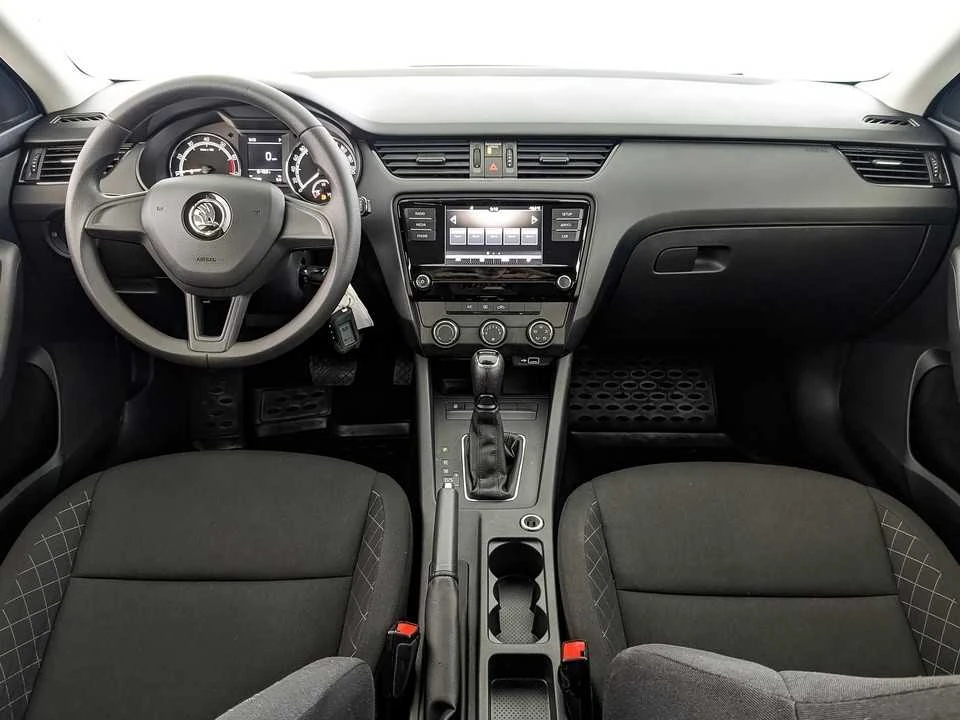SKODA OCTAVIA, Белый, 2020, Автоматическая, 110 л.с., цена от 1 129 600 руб.