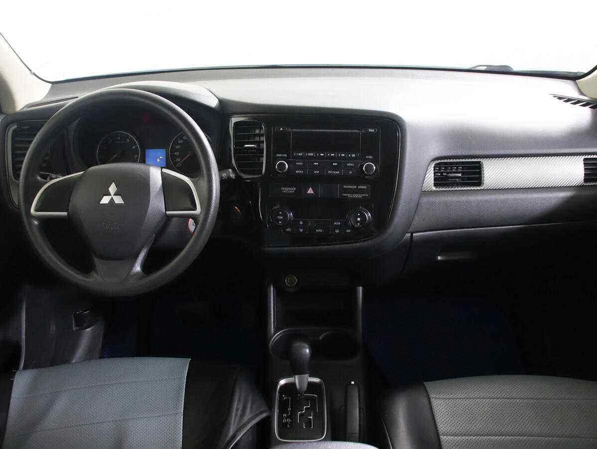 Mitsubishi Outlander, Белый, 2015, Автоматическая, 230 л.с., цена от 1 299 000 руб.