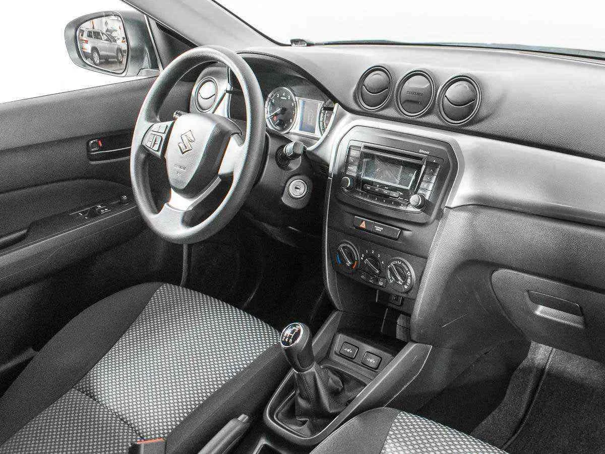 Suzuki Vitara, Серебряный, 2016, Механическая, 117 л.с., цена от 1 055 000 руб.