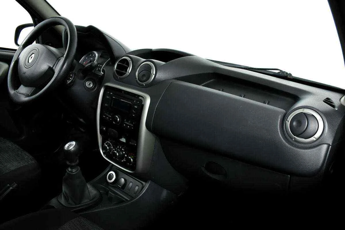 Renault Duster, Серебряный, 2012, Механическая, 90 л.с., цена от 531 000 руб.