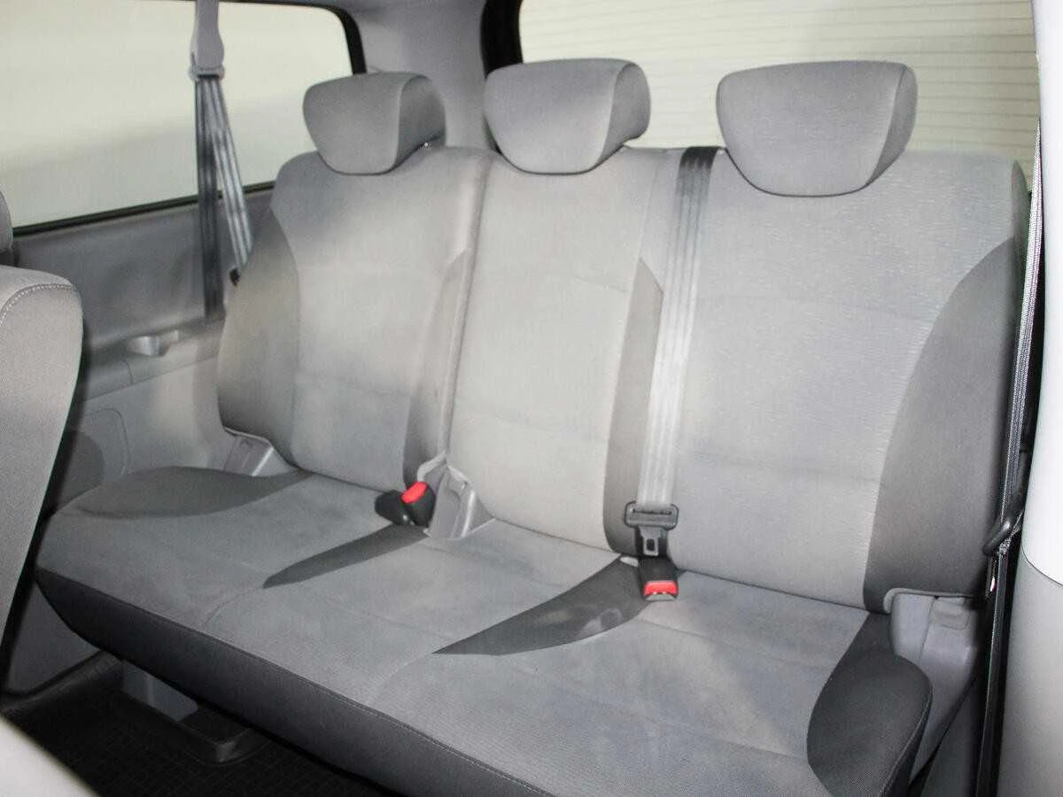 HYUNDAI H-1, Черный, 2015, Механическая, 116 л.с., цена от 1 344 000 руб.