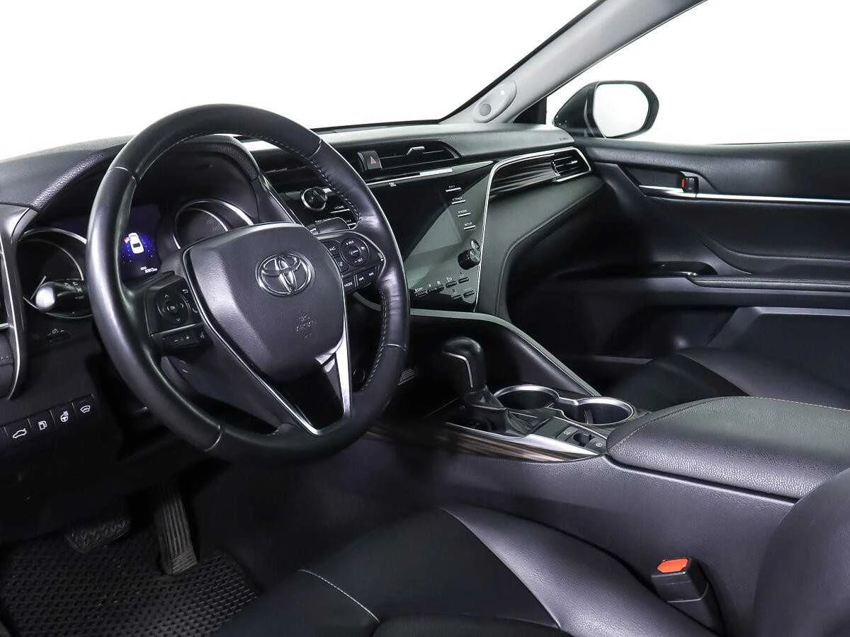 TOYOTA CAMRY, Черный, 2018, Автоматическая, 181 л.с., цена от 1 856 000 руб.