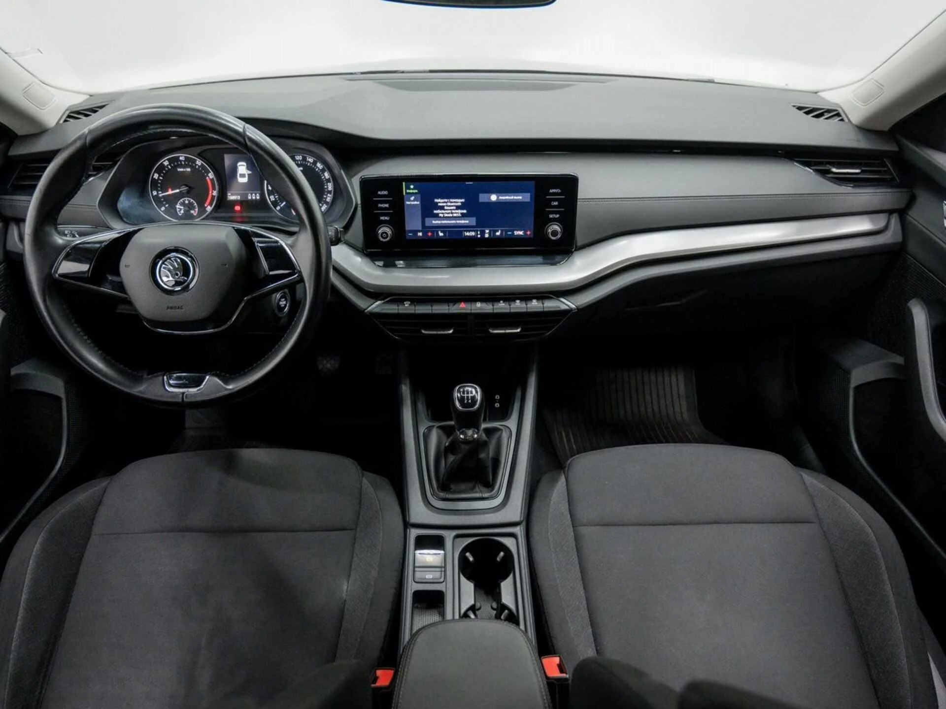 SKODA OCTAVIA, Бежевый, 2021, Механическая, 110 л.с., цена от 1 180 800 руб.