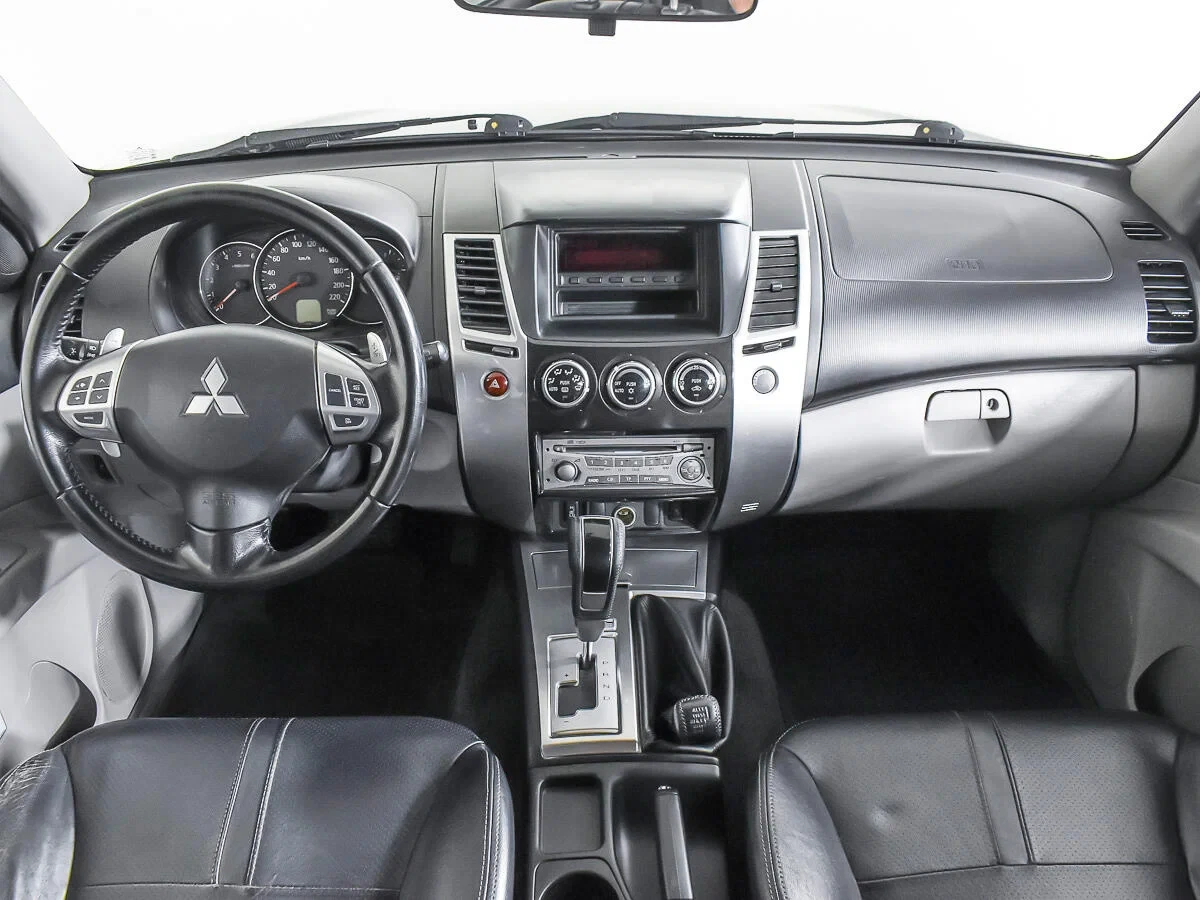 Mitsubishi Pajero Sport, Черный, 2013, Автоматическая, 178 л.с., цена от 1 201 900 руб.