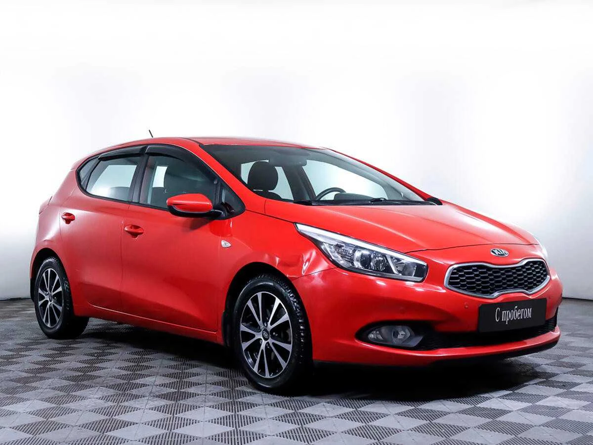 KIA CEED, Красный, 2015, Автоматическая, 129 л.с., цена от 800 000 руб.