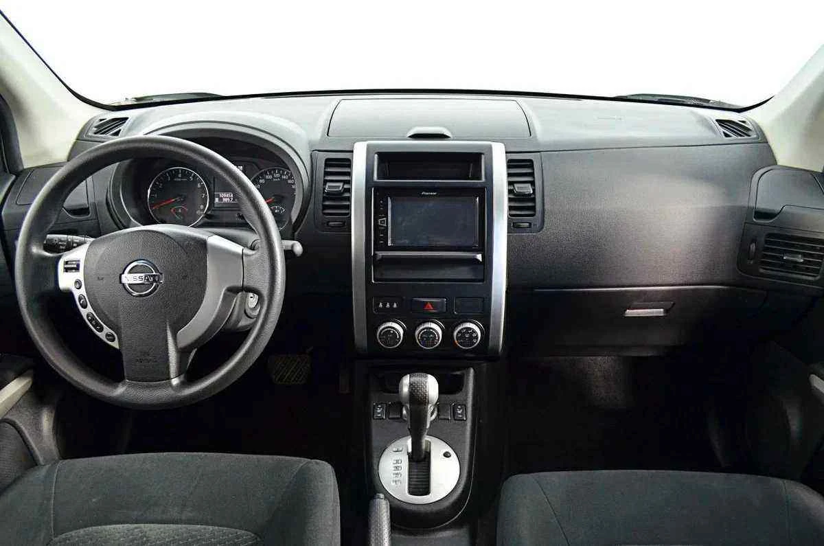 Nissan X-Trail, Серебряный, 2014, Вариатор, 141 л.с., цена от 919 000 руб.