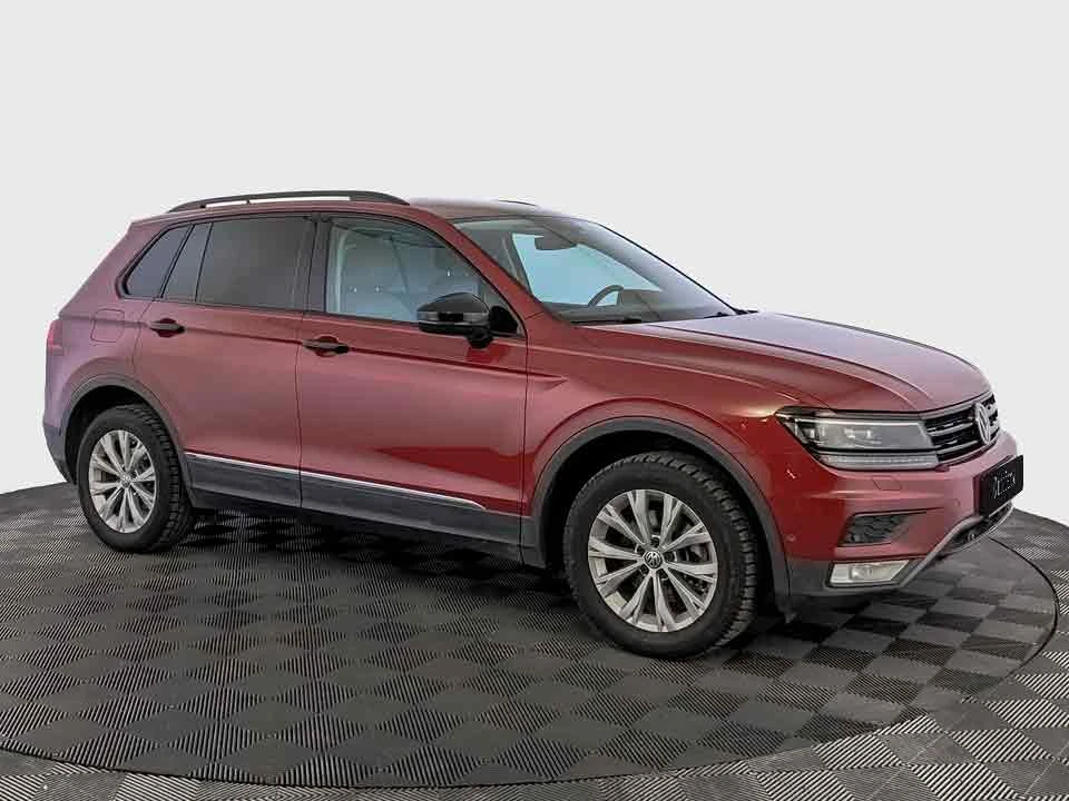 VOLKSWAGEN TIGUAN, Красный, 2017, Робот, 150 л.с., цена от 1 536 000 руб.