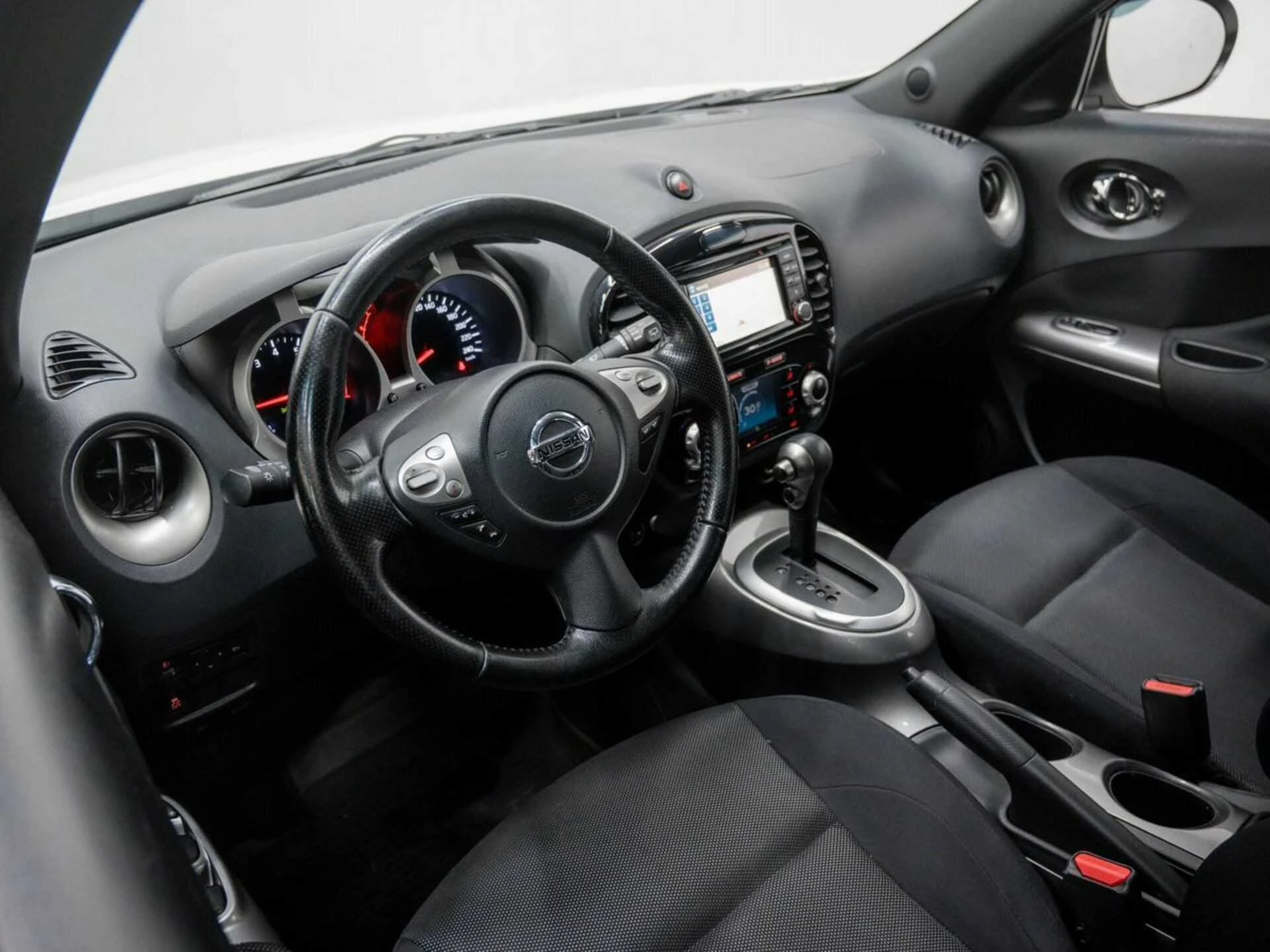 NISSAN JUKE, Белый, 2014, Вариатор, 114 л.с., цена от 623 200 руб.