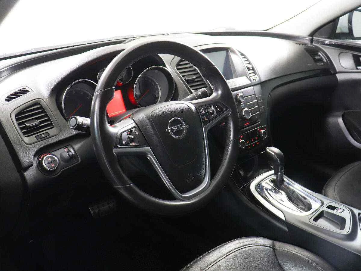 Opel Insignia, Белый, 2011, Автоматическая, 220 л.с., цена от 509 000 руб.