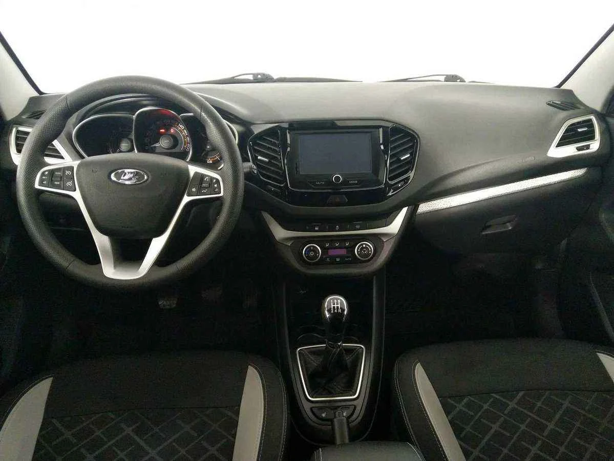 LADA Vesta SW Cross, Белый, 2018, Механическая, 122 л.с., цена от 626 000 руб.