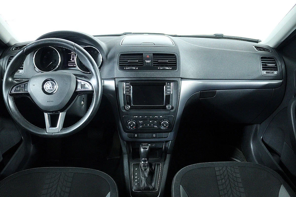 Skoda Yeti, Серый, 2015, Робот, 122 л.с., цена от 698 000 руб.