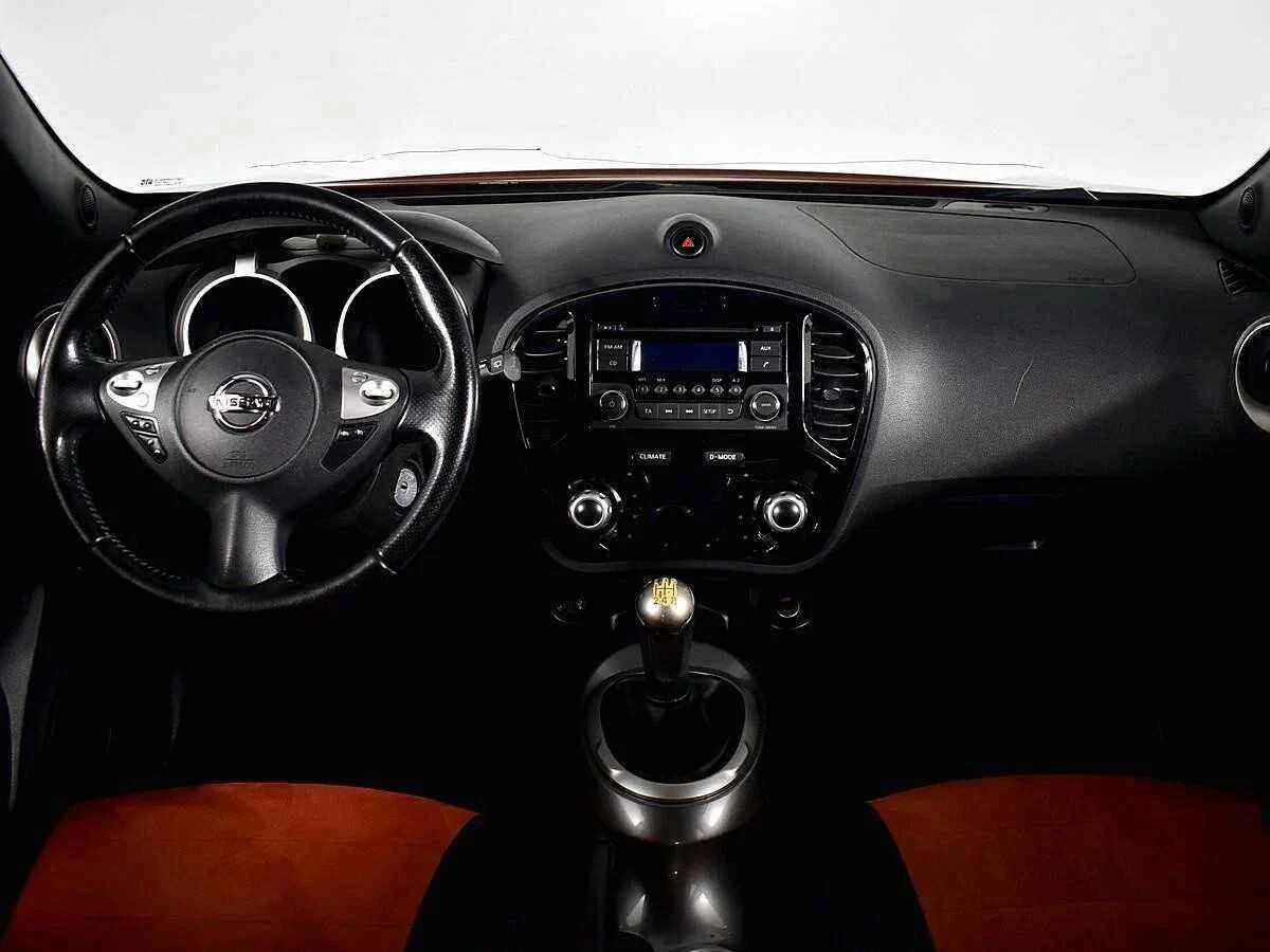 Nissan Juke, Красный, 2014, Механическая, 117 л.с., цена от 581 500 руб.