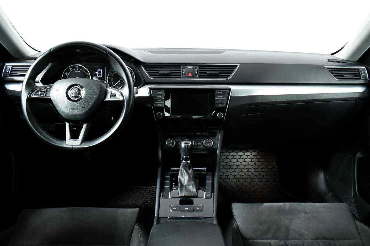 Skoda Superb, Серый, 2015, Робот, 150 л.с., цена от 900 000 руб.