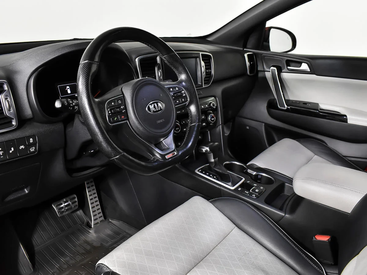 KIA Sportage, Красный, 2016, Робот, 177 л.с., цена от 1 416 500 руб.
