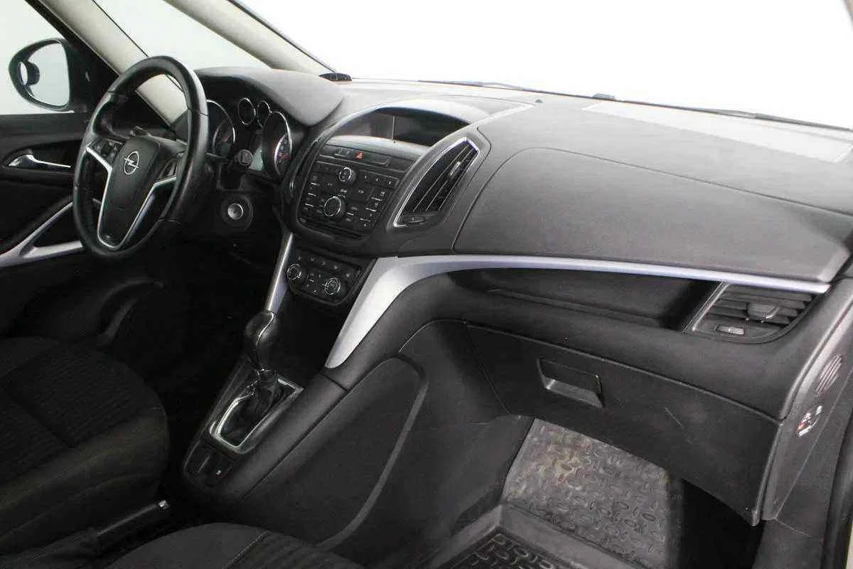 Opel Zafira, Белый, 2012, Автоматическая, 140 л.с., цена от 447 000 руб.