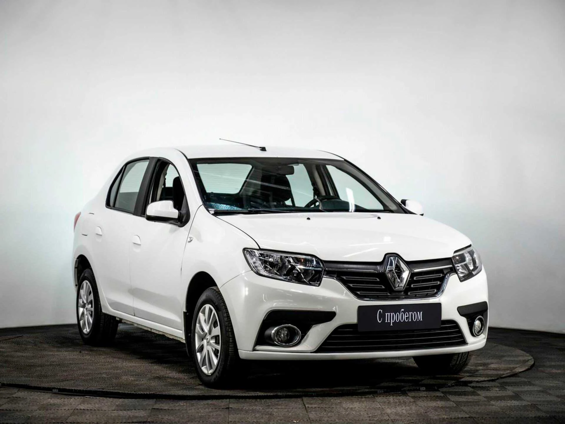 RENAULT LOGAN, Белый, 2020, Автоматическая, 102 л.с., цена от 720 000 руб.