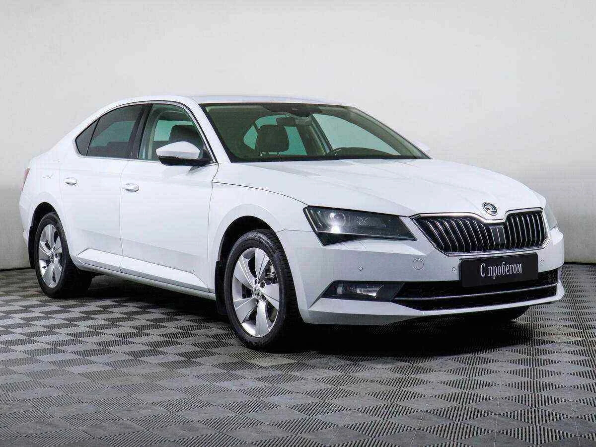 Skoda Superb, Белый, 2017, Робот, 120 л.с., цена от 1 225 000 руб.