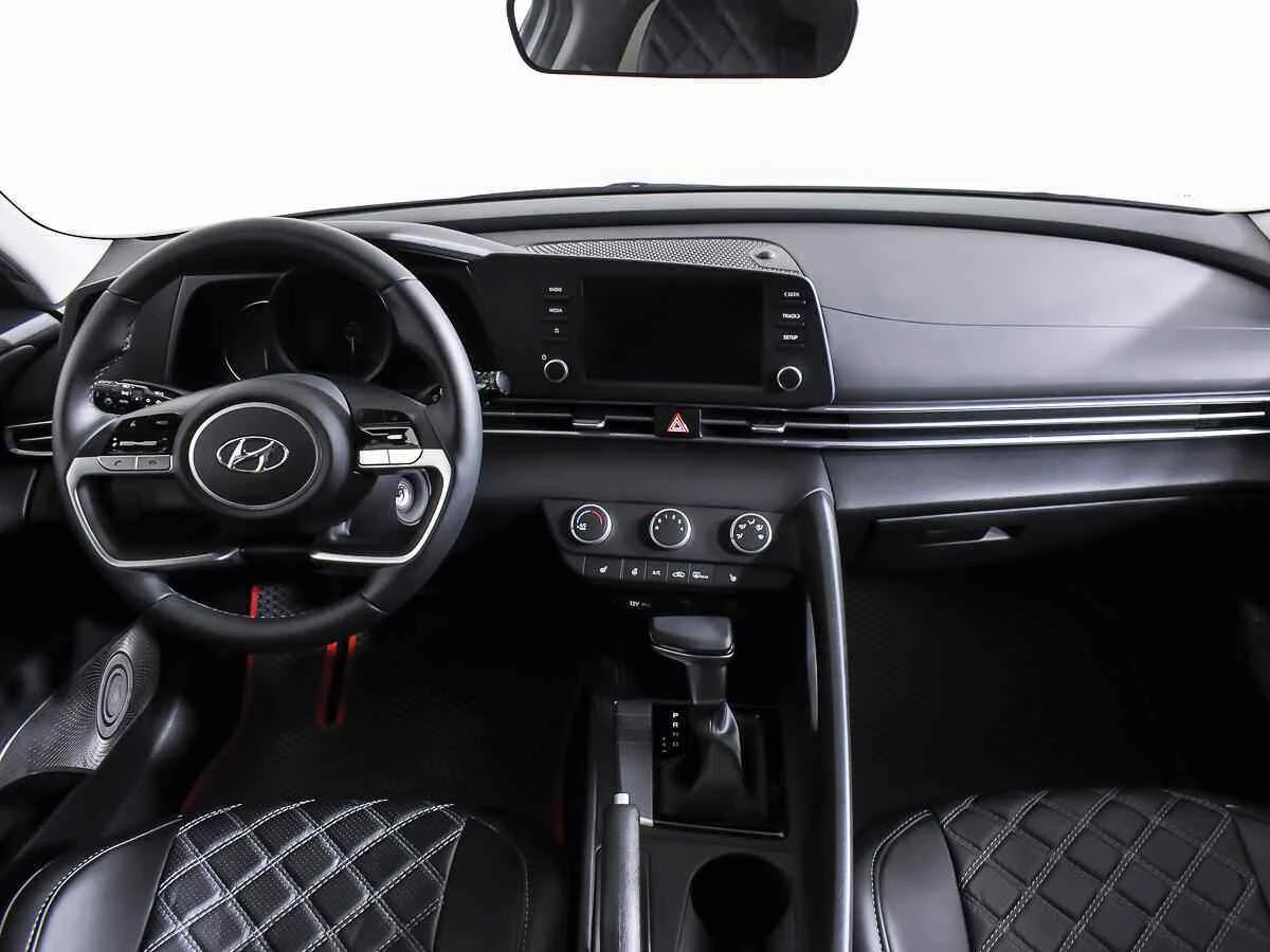 Hyundai Elantra, Белый, 2021, Автоматическая, 128 л.с., цена от 1 679 000 руб.