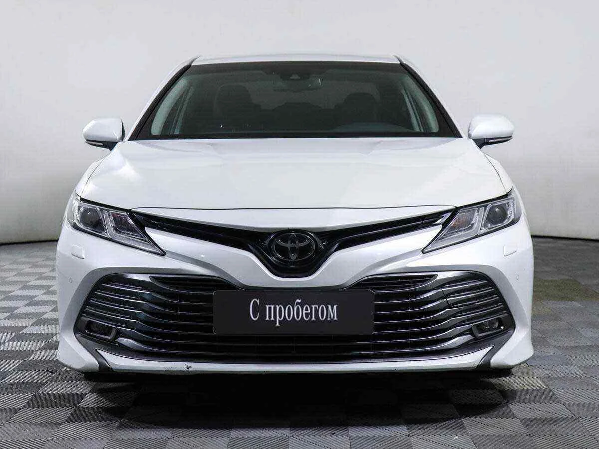 Toyota Camry, Белый, 2018, Автоматическая, 150 л.с., цена от 2 295 000 руб.