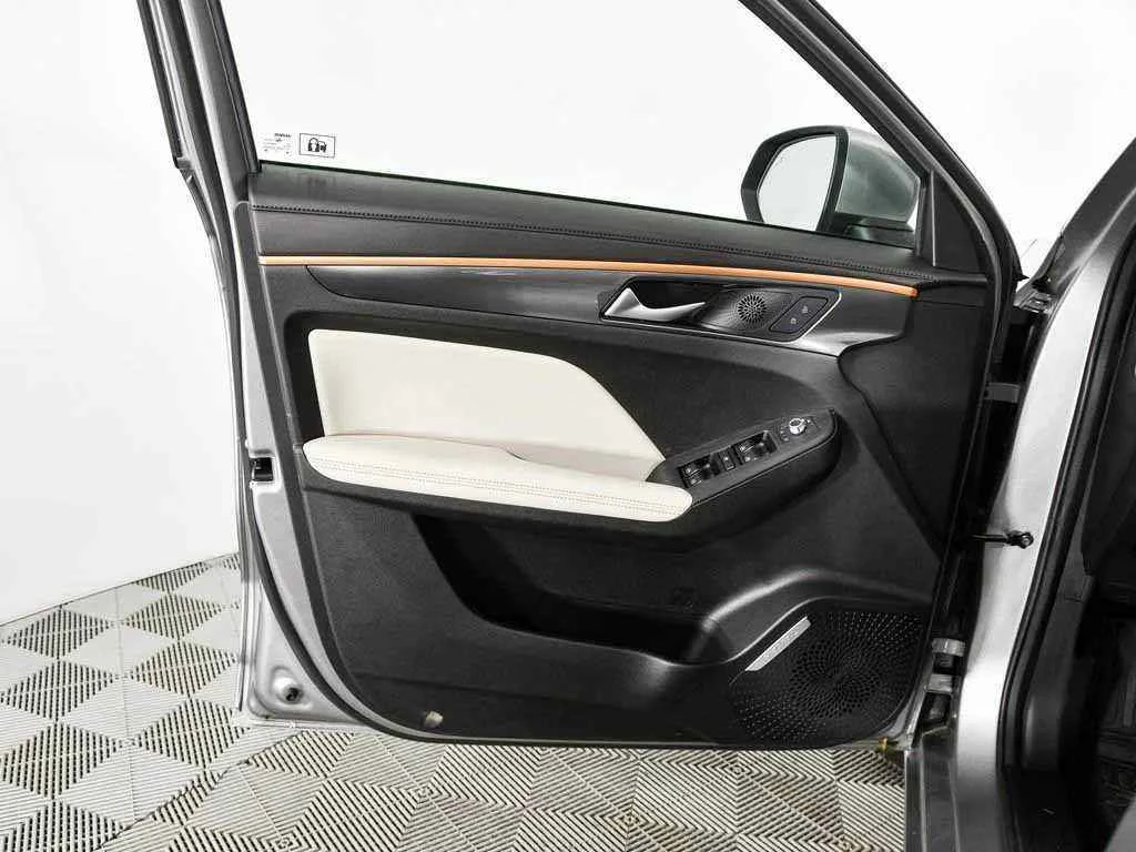 Haval Jolion, Серебряный, 2023, Робот, 143 л.с., цена от 1 695 000 руб.