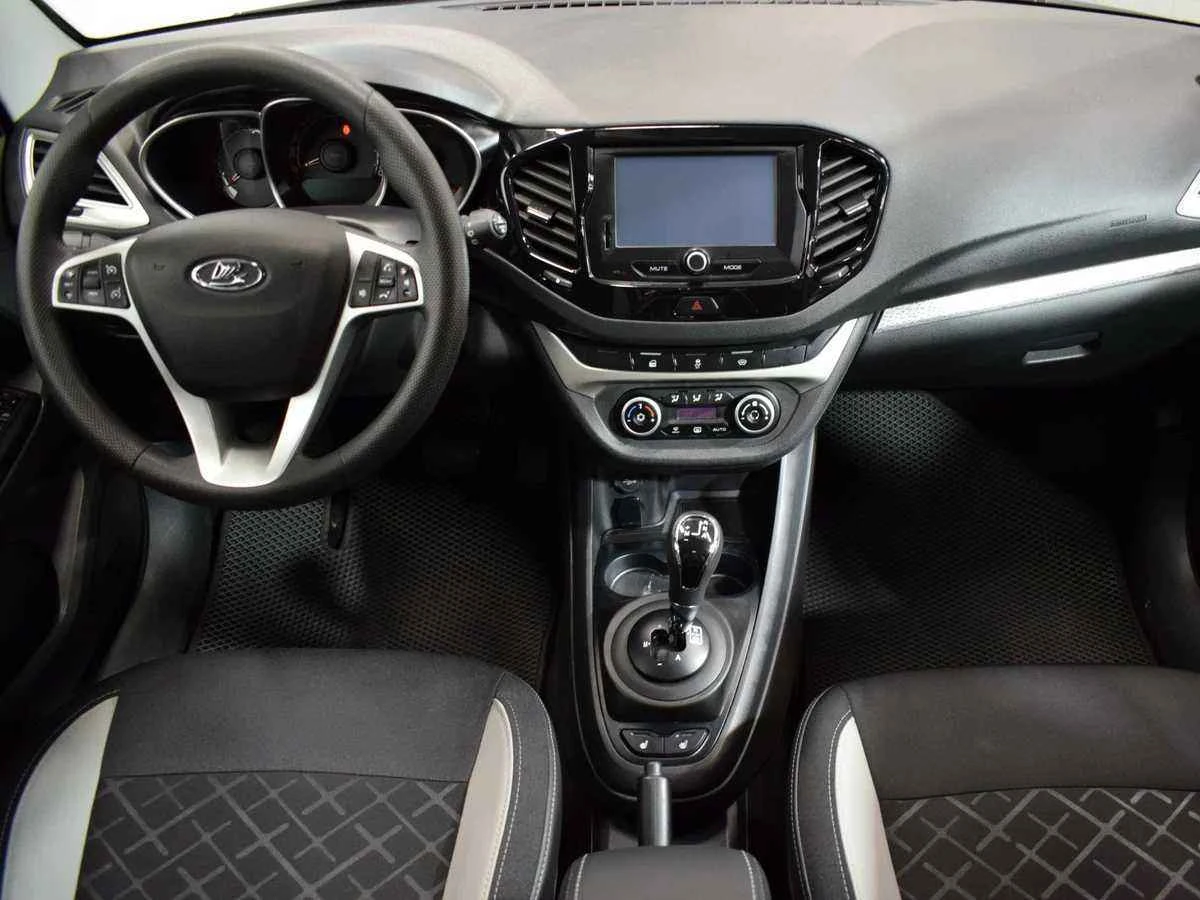 LADA Vesta SW Cross, Белый, 2019, Робот, 122 л.с., цена от 749 000 руб.
