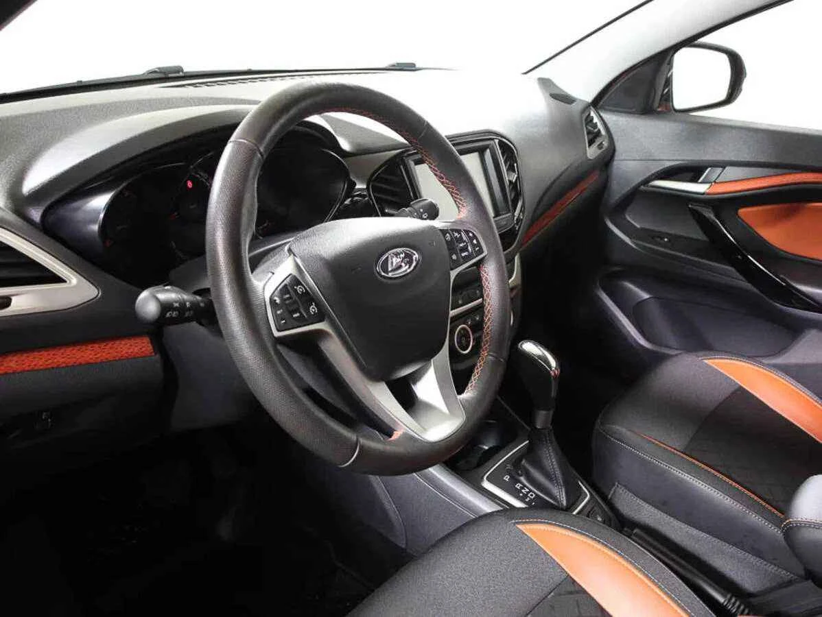LADA Vesta SW Cross, Оранжевый, 2021, Вариатор, 113 л.с., цена от 963 000 руб.