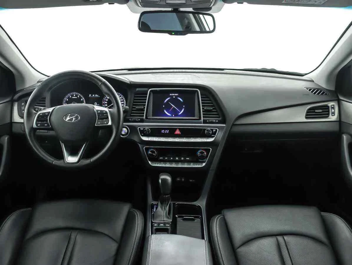 Hyundai Sonata, Серебряный, 2019, Автоматическая, 188 л.с., цена от 1 399 000 руб.