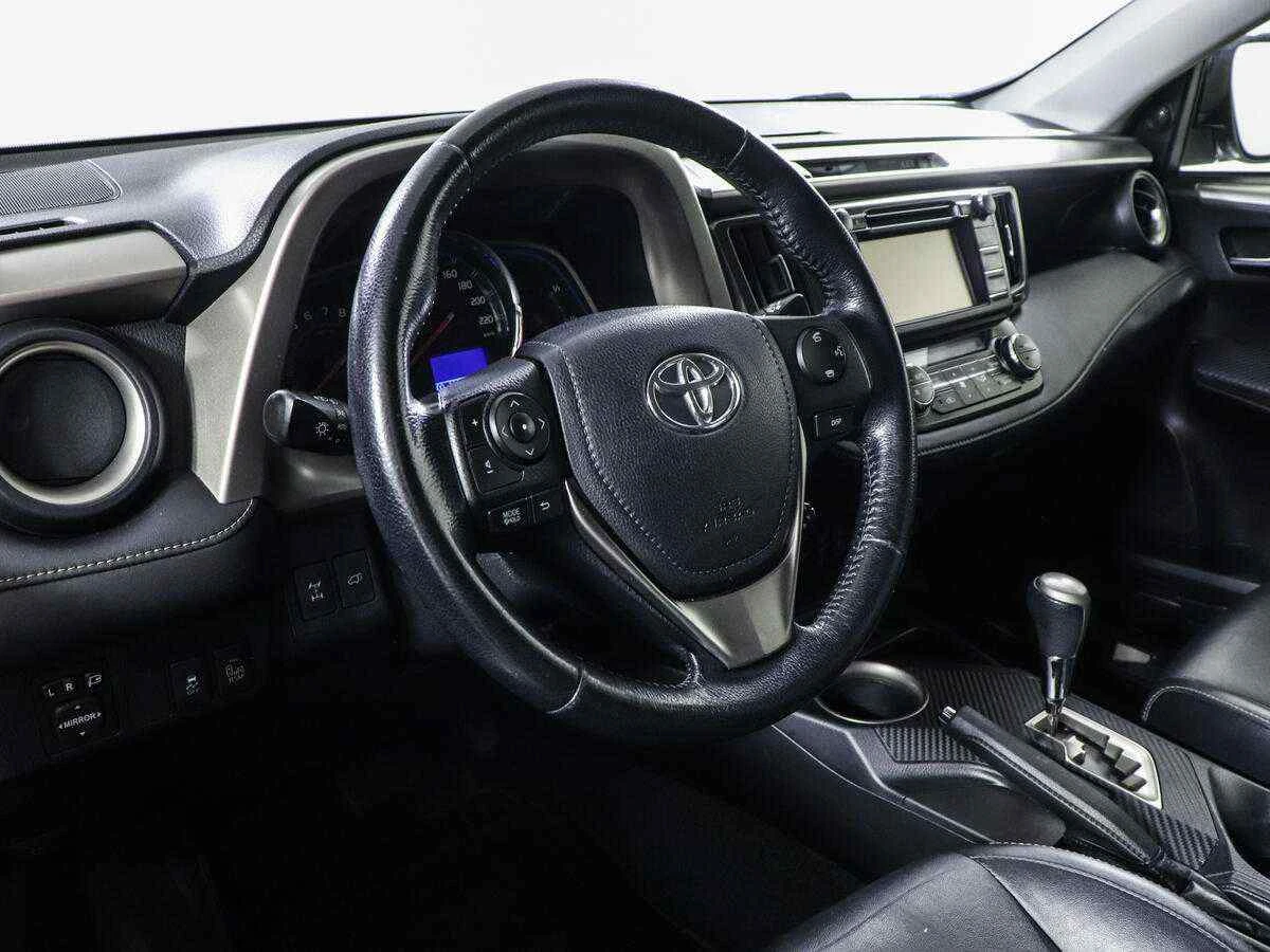 Toyota RAV 4, Белый, 2013, Автоматическая, 179 л.с., цена от 1 089 000 руб.