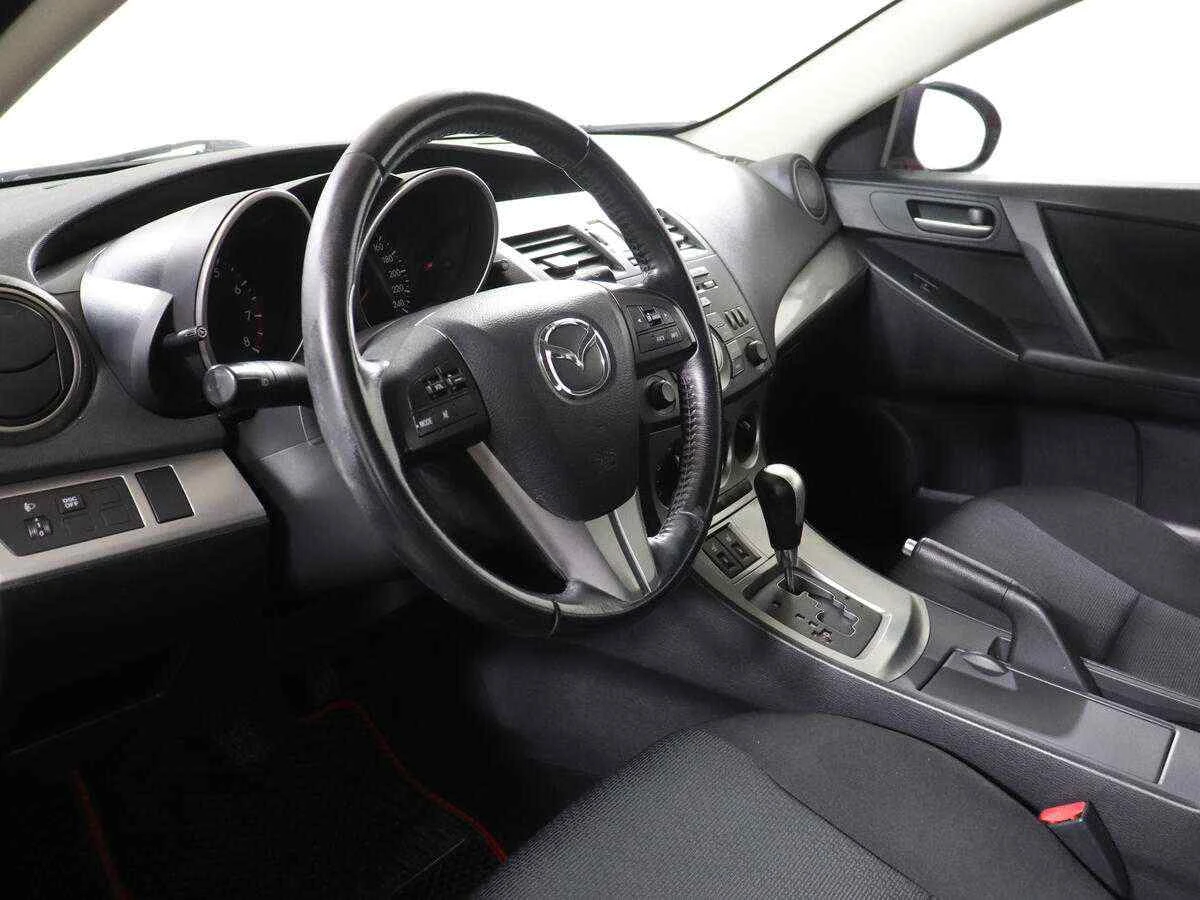 Mazda 3, Красный, 2011, Автоматическая, 105 л.с., цена от 465 000 руб.