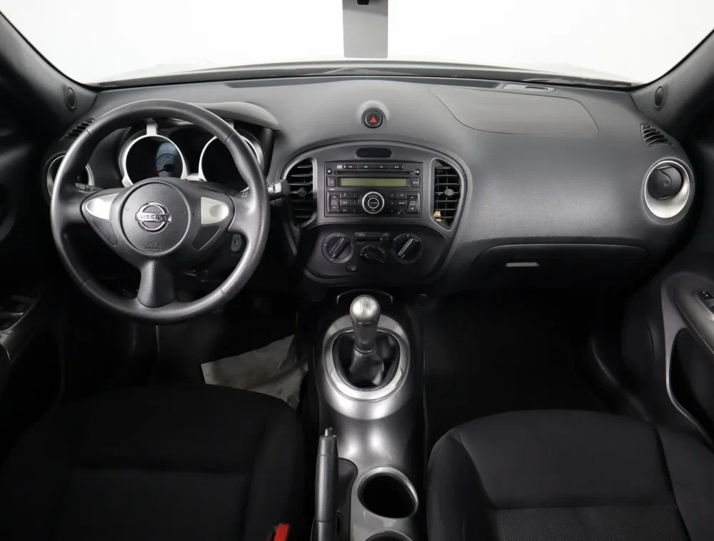 Nissan Juke, Фиолетовый, 2014, Механическая, 94 л.с., цена от 845 000 руб.