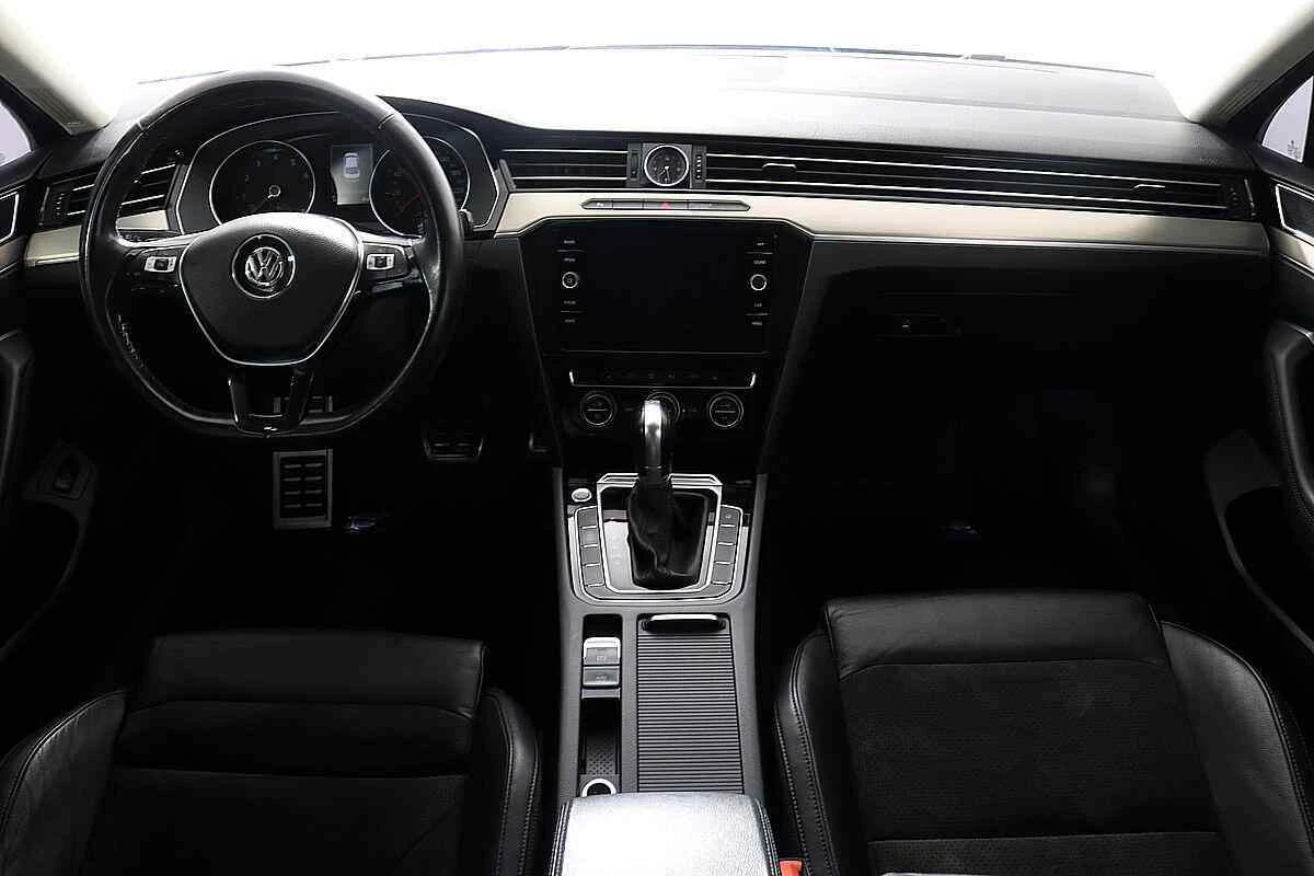Volkswagen Passat, Синий, 2018, Робот, 180 л.с., цена от 1 280 000 руб.