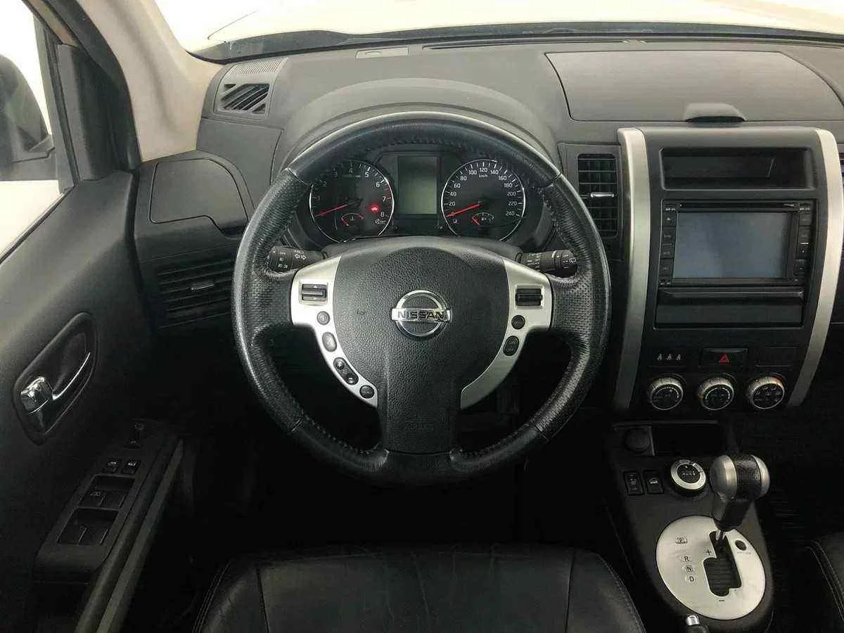Nissan X-Trail, Золотой, 2011, Вариатор, 169 л.с., цена от 708 000 руб.