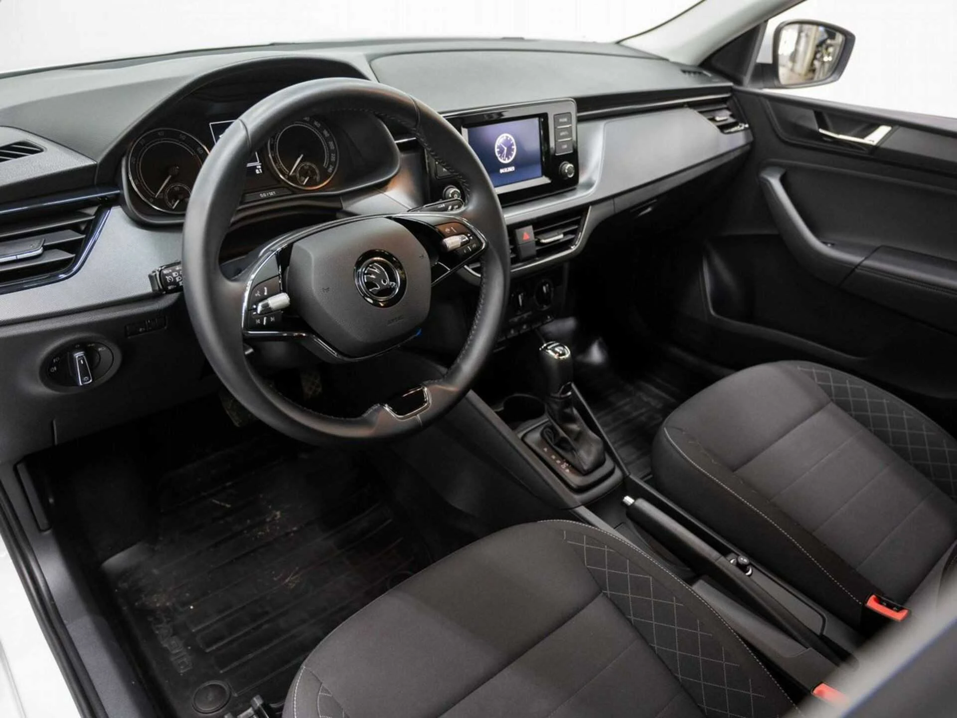 SKODA RAPID, Белый, 2022, Автоматическая, 110 л.с., цена от 1 260 000 руб.