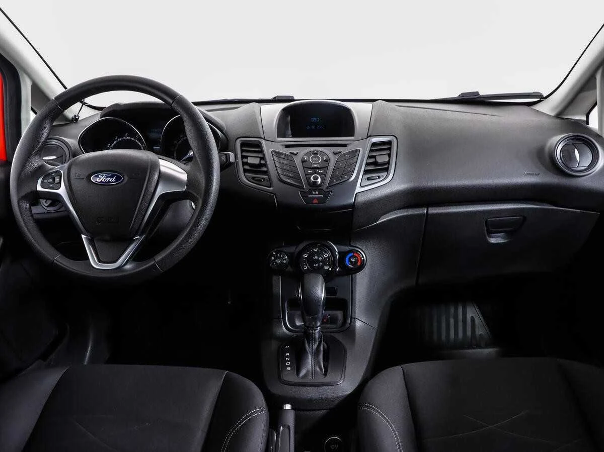 FORD FIESTA, Красный, 2019, Робот, 105 л.с., цена от 784 000 руб.