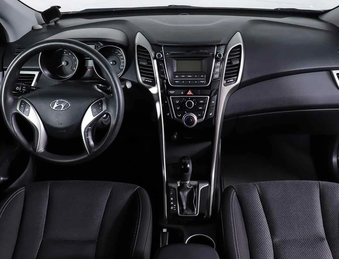Hyundai i30, Белый, 2014, Автоматическая, 130 л.с., цена от 699 000 руб.